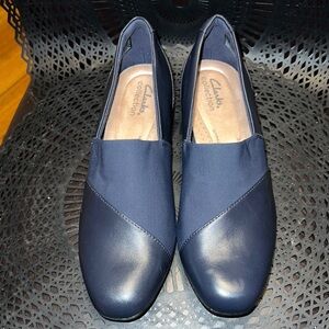 Clarks Juliet Gem Womens Round Closed Toe Loafers